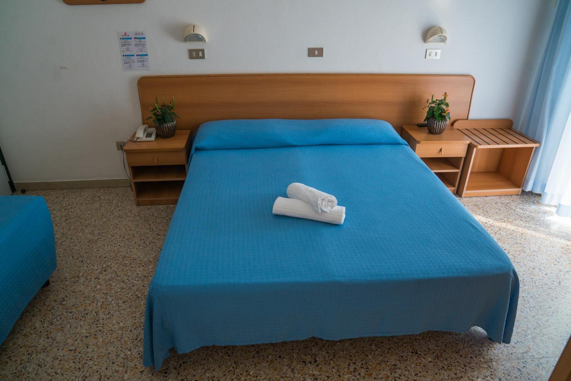 Hotel Singapore Milano Marittima Exterior photo
